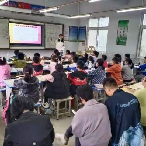 践行新课改，听评课中成长——遂平县文城乡上仓学校