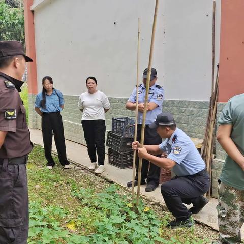 安全隐患排查  筑牢安全防护——五指山市水满中心幼儿园校园周边安全隐患排查工作简报