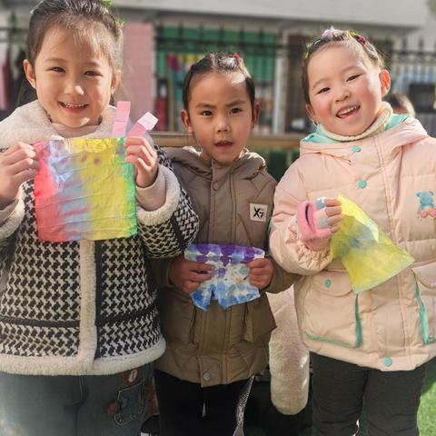 巴庙镇中心幼儿园中(2)班班本课程---千“纸”百态