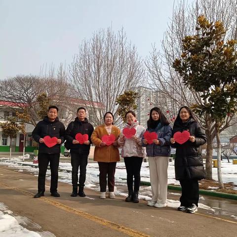 “新春送温暖，慰问暖童心”----许昌市文轩路小学贫困生爱心慰问活动