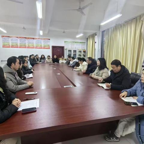 团结一心谋发展，奋勇争先作表率实验一小党支部主题党日活动纪实