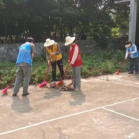 吾鲁村党支部开展“做城市主人 当创文创卫先锋”卫生整治主题党日活动。