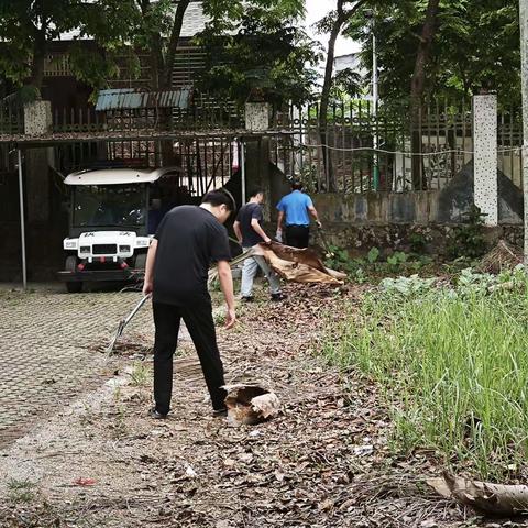 西庆居委会开展第35个爱国卫生月环境卫生整治活动