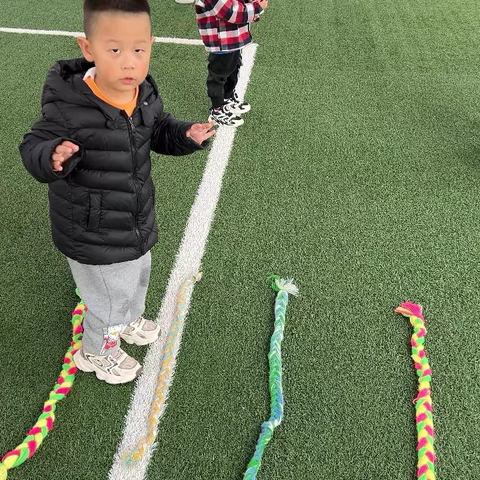 盘龙区东华幼儿园2024年秋季学期第七周幼儿观察记录（孙丽）