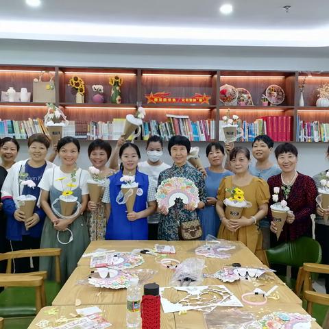 2024年度海垦街道“为爱绽放，花漾年华”母亲节手工DIY活动