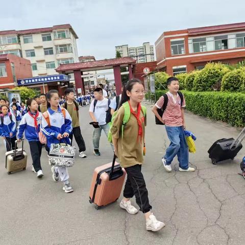 让生活与诗同行——东观小学208班研学之旅