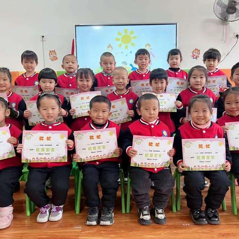 【成长相伴 童趣无限】绥德县第二幼儿园小二班秋季学期精彩回顾