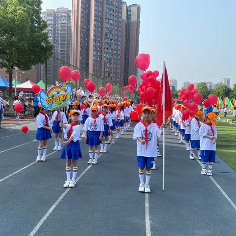 【三抓三促进行时】我运动，我快乐——实验小学2023年春季趣味运动会开幕式（三年级七班）