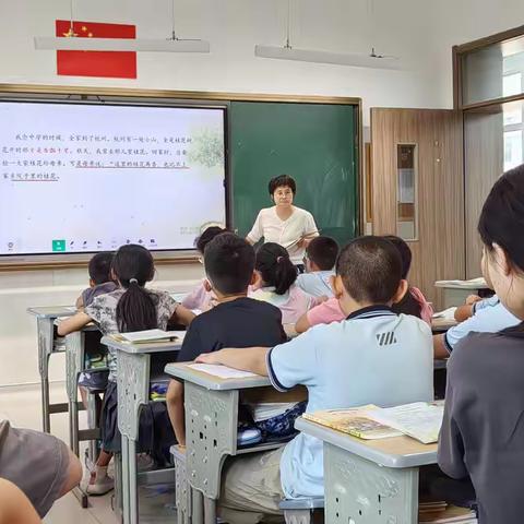 随堂听课观常态  聚力齐心助成长