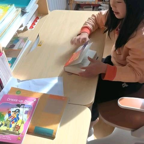 一年级劳动实践｜小书桌大变身，劳动小能手上线！