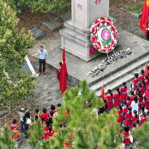 “赓续红色血脉，缅怀英烈精神”——江华县瑶族小学开展清明祭扫烈士墓活动