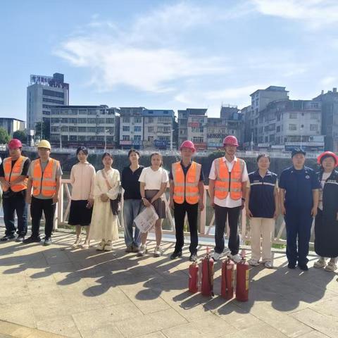 南街社区多方联动推进消防安全培训、演练进企业