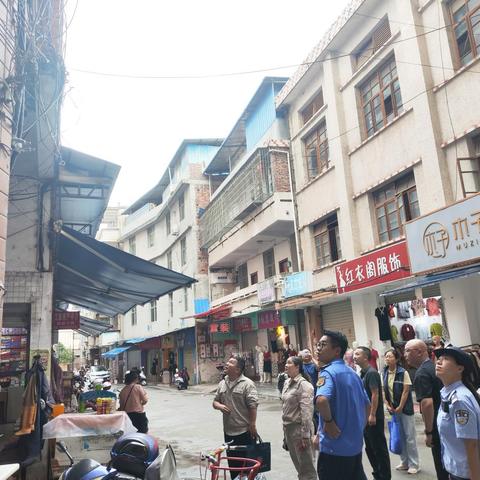 南街社区多方联动开展边贸城消防安全检查​