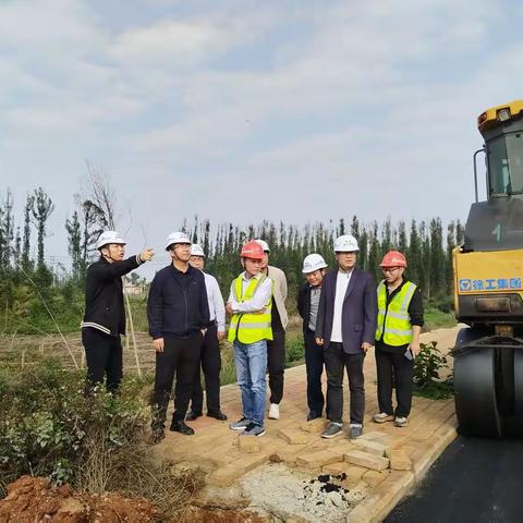 坚守碧水蓝天攻坚战，金牌港持续开展扬尘专项治理