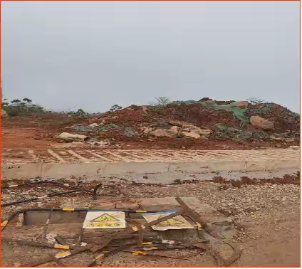 坚守碧水蓝天攻坚战，金牌港持续开展扬尘专项治理