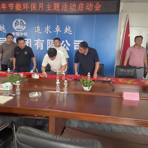 坚守碧水蓝天攻坚战，金牌港持续开展扬尘专项治理