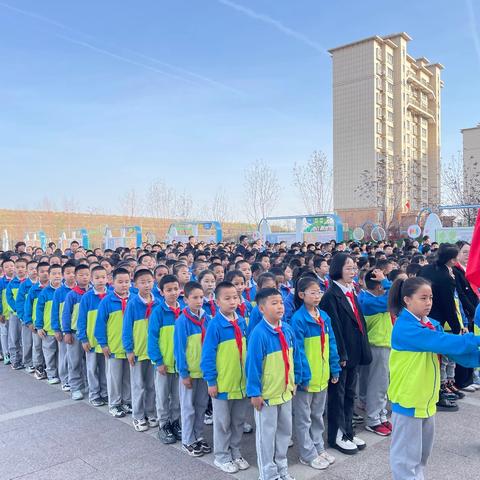 飘扬红领巾 相约少年梦