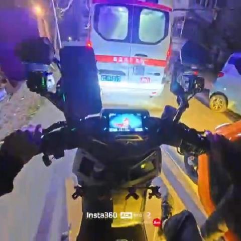 秦快哥：深夜守护生命，爱心照亮归途 ——记海港区淘宝闪购先锋骑手杜昊霖