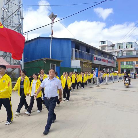 敬老让爱传递 重阳节里相聚