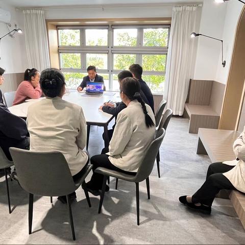 秦创原金湾人才公寓项目开展五一节前“事故案例警示课”培训