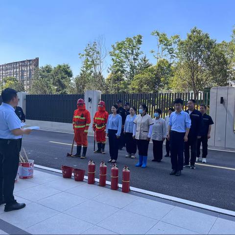 秦创愿·金湾人才公寓项目消防安全知识培训及灭火器实操培训