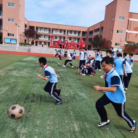 活力溢校园，足球展风采 来集中心小学足球社团