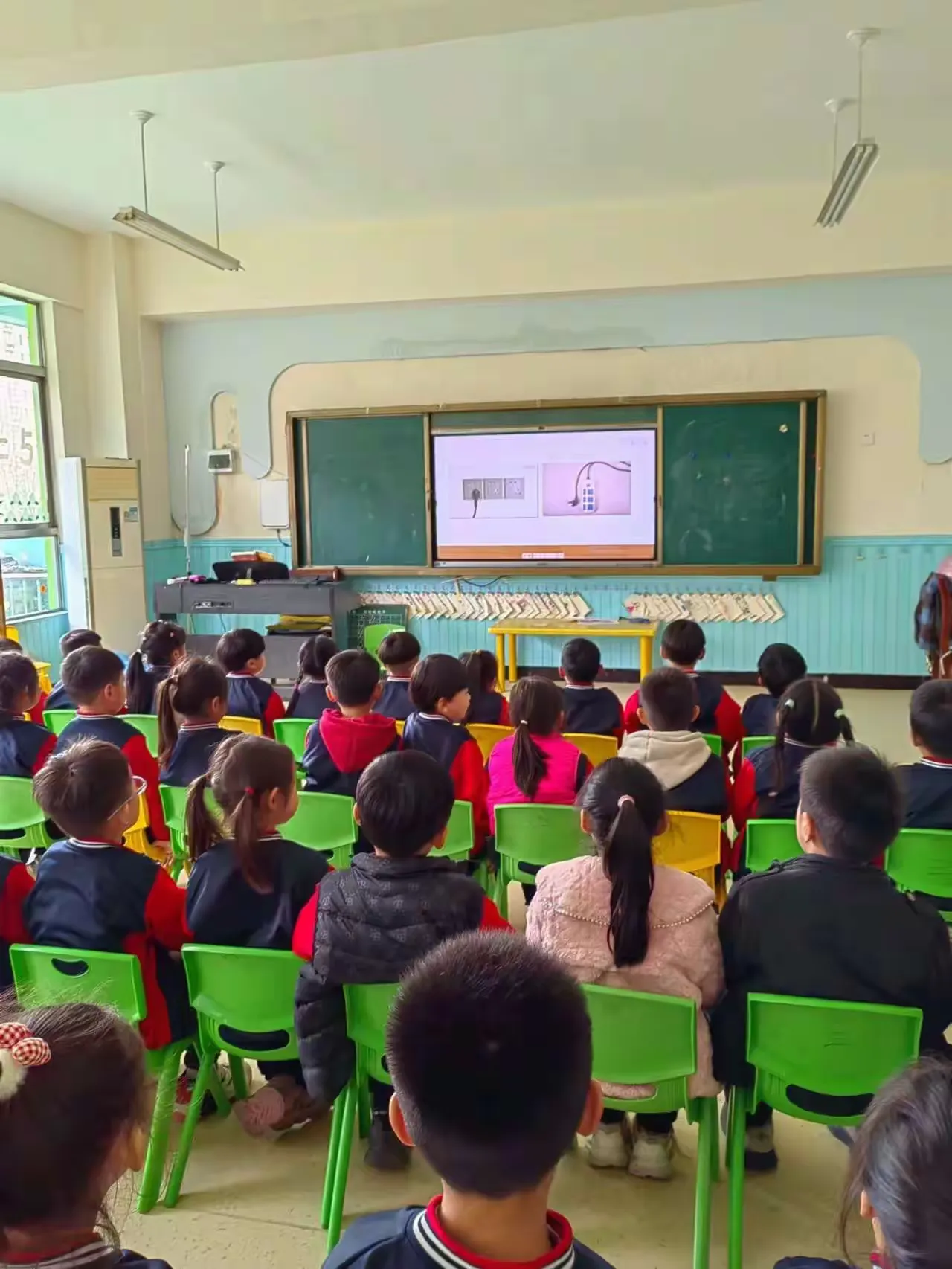 简篇-安全用电,你我同行——单县人民路幼儿园用电安全教育