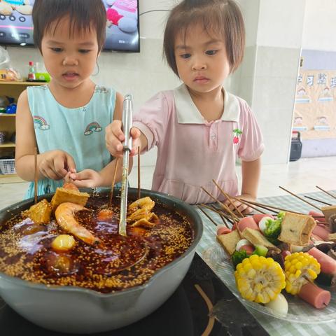 “一元一串钵钵鸡”——上思县叫安镇中心幼儿园那荡分园班级食育课活动