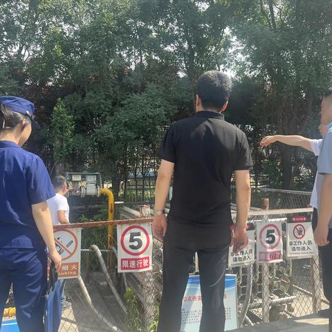 筑牢安全“防火墙”——马王街道办事处主任刘卫东带队开展重大风险隐患排查整治工作
