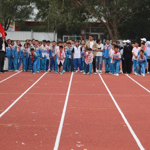 与秋共舞，与梦同行：记录同心县第一小学教育集团秋季运动会精彩瞬间！