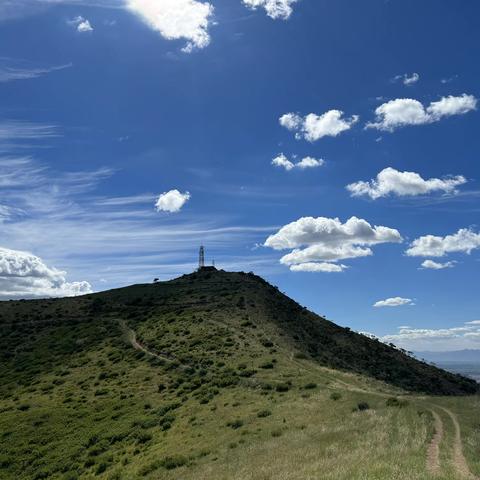 云冈旅游大景区石头村应急停车场在建设中