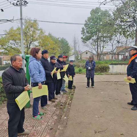 【宝鸡高速交警】宣讲队 交通安全宣传进农村