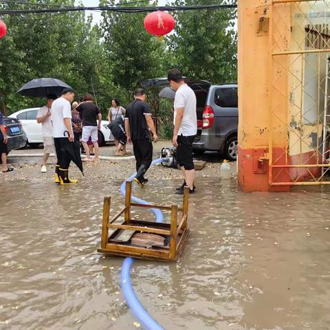 逆水前行，到群众最需要的地方去 梁山街道党员干部坚守防汛一线