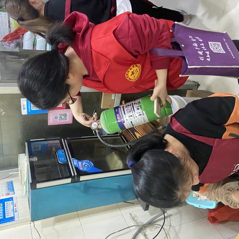 苍霞街道公管办清明节前消防安全大检查