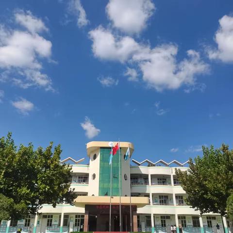 以少年之自强逐华夏之暖阳-实验小学五年级组“红色故事宣讲暨礼赞中国演讲比赛”纪实