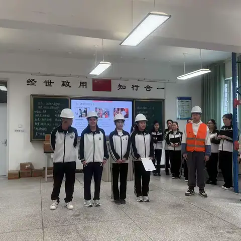 三尺讲台竞芳华 以赛促教共成长