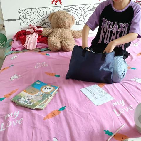 家务劳动小能手      独立自强我最棒