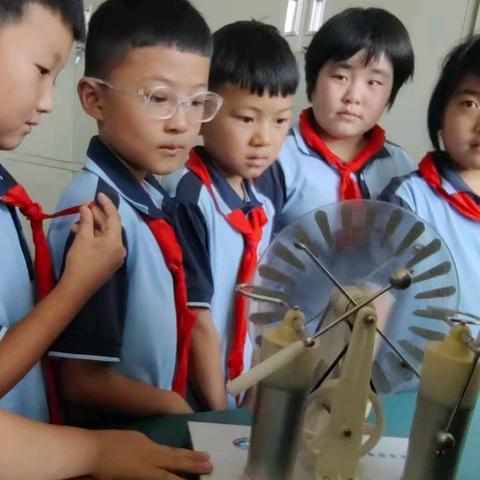 探秘科学实验室，开启三年级奇妙探究之旅