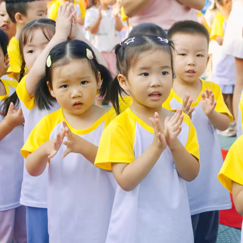 【重走长征路，萌娃庆国庆】—天之骄子幼儿园迎国庆活动