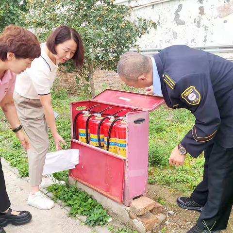 筑牢安全防线，排查安全隐患，第五车队全力做好迎保开学季、重大活动期间安全生产工作