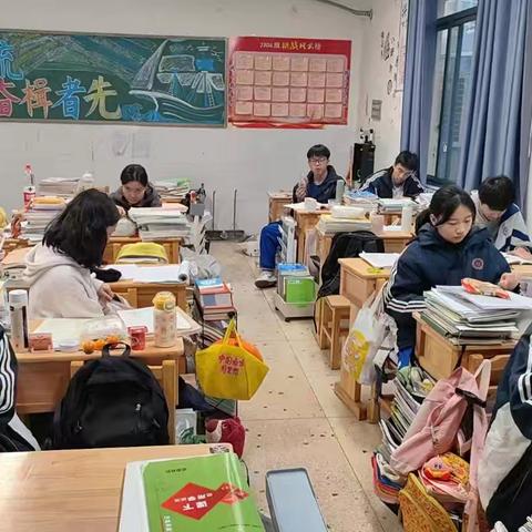 2304班的成长印记