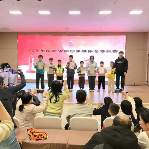 小小棋盘大梦想‖西仪社区国际象棋冬令营助力青少年快乐成长