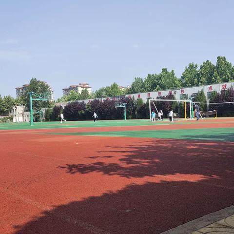 《卧龙少年》青春逐梦，不负韶华——奎文区卧龙学校四年级二班高鑫琪