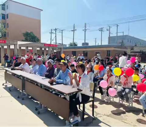 苏家屯区解放街道冬青社区开展“和谐共进  绘创未来”六一活动