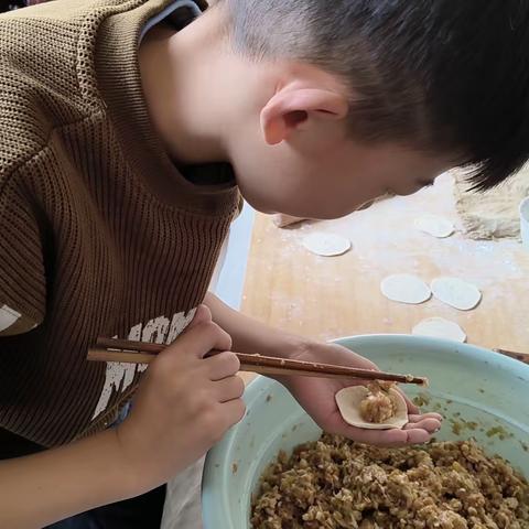 包饺子