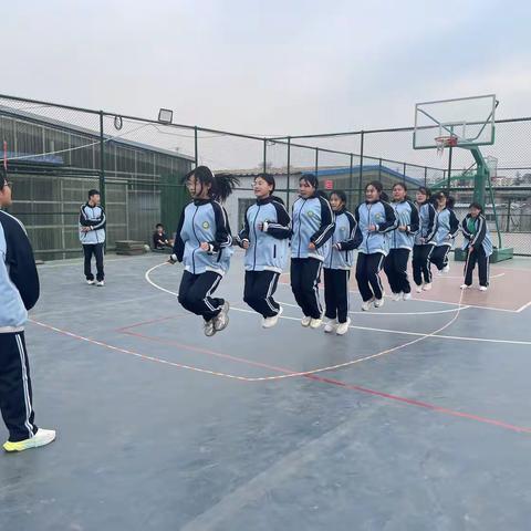 “跃动青春，‘绳’采飞扬” ——蒙阴县第五中学八年级激情跳绳大赛