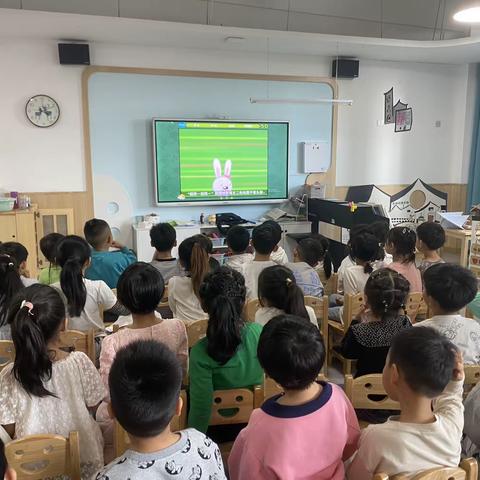 常青藤幼儿园大四班：开心拥抱每一天💗