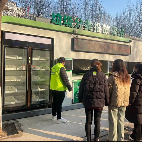 房镇镇颐丰花园社区开展“让垃圾分类成为新时尚”活动