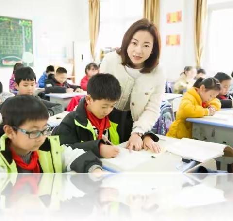 俯仰之间“减”出精彩——武汉市百优班主任    左菁