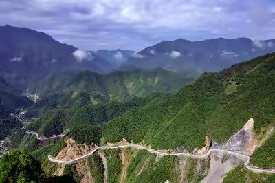 放 歌 大 巴 山（五首）